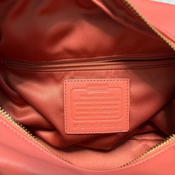 2013 Coach Ashley Coral Shoulder Bag Excellent Used Condition - Picture 4 of 5